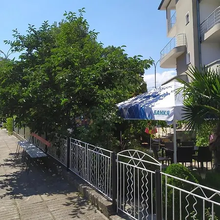בית הארחה Къща За Гости Вила Пепина *